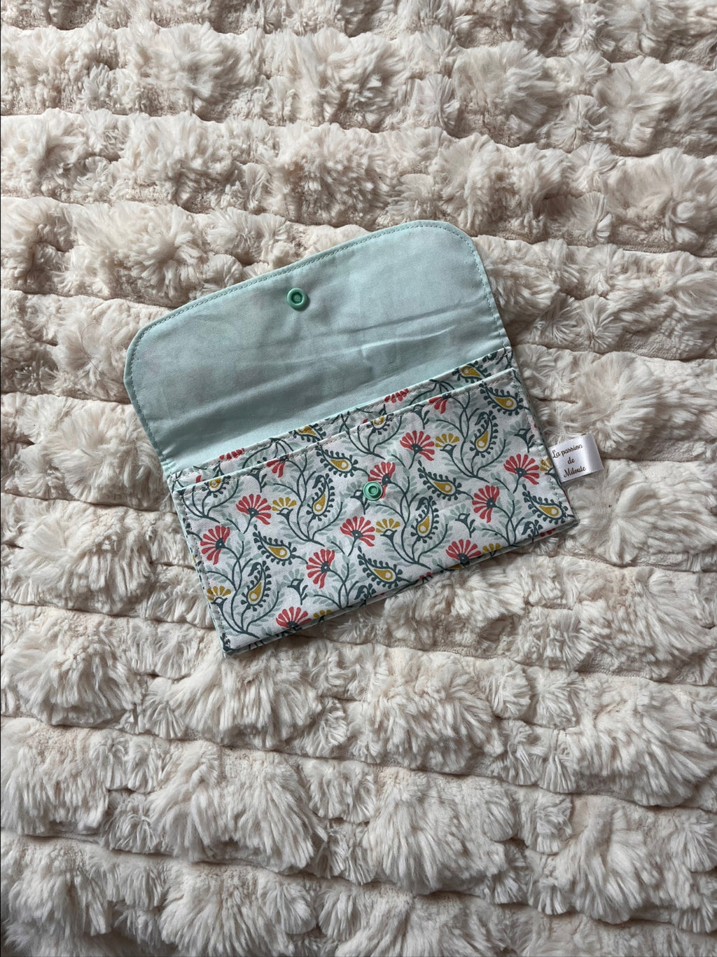 Pochette multi fonctions - Modèle Framboisine