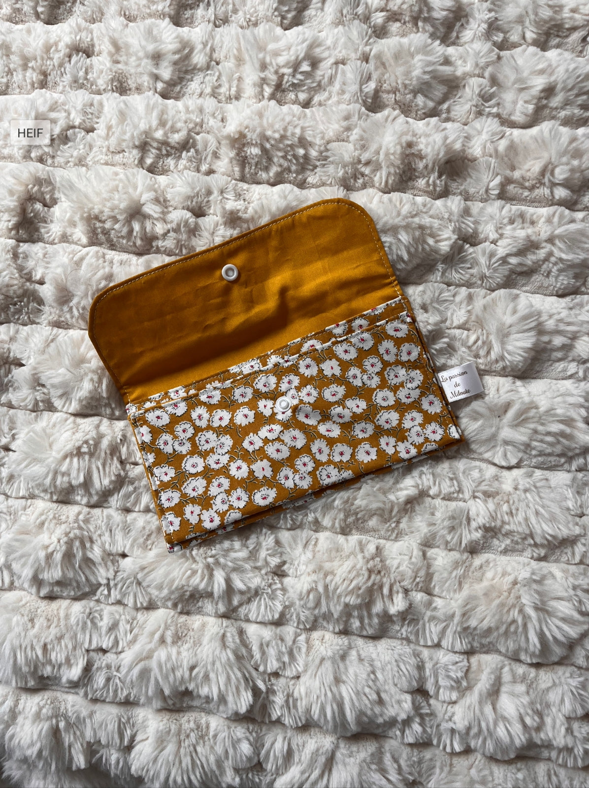 Pochette multi fonctions - Modèle Framboisine