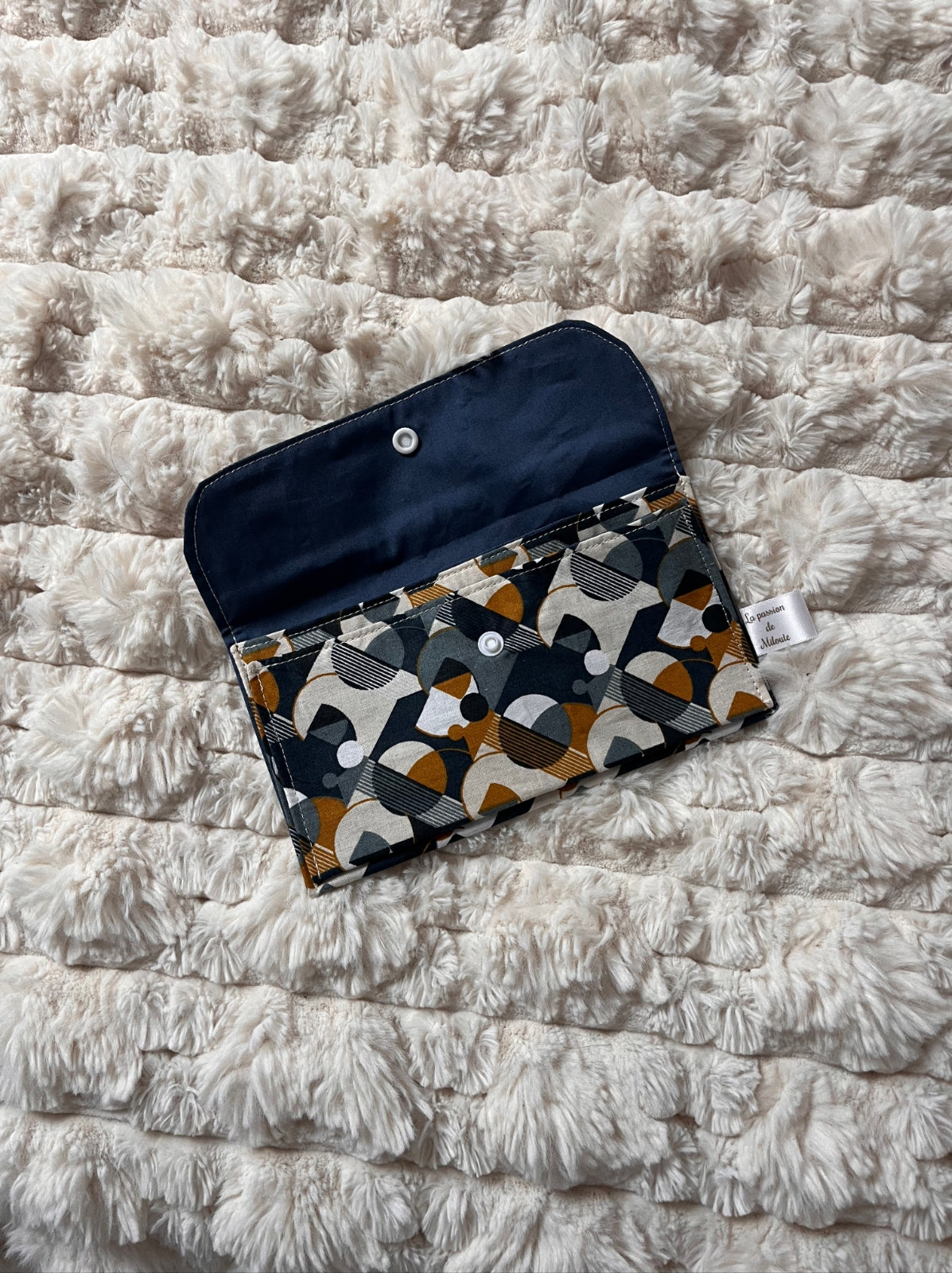 Pochette multi fonctions - Modèle Framboisine
