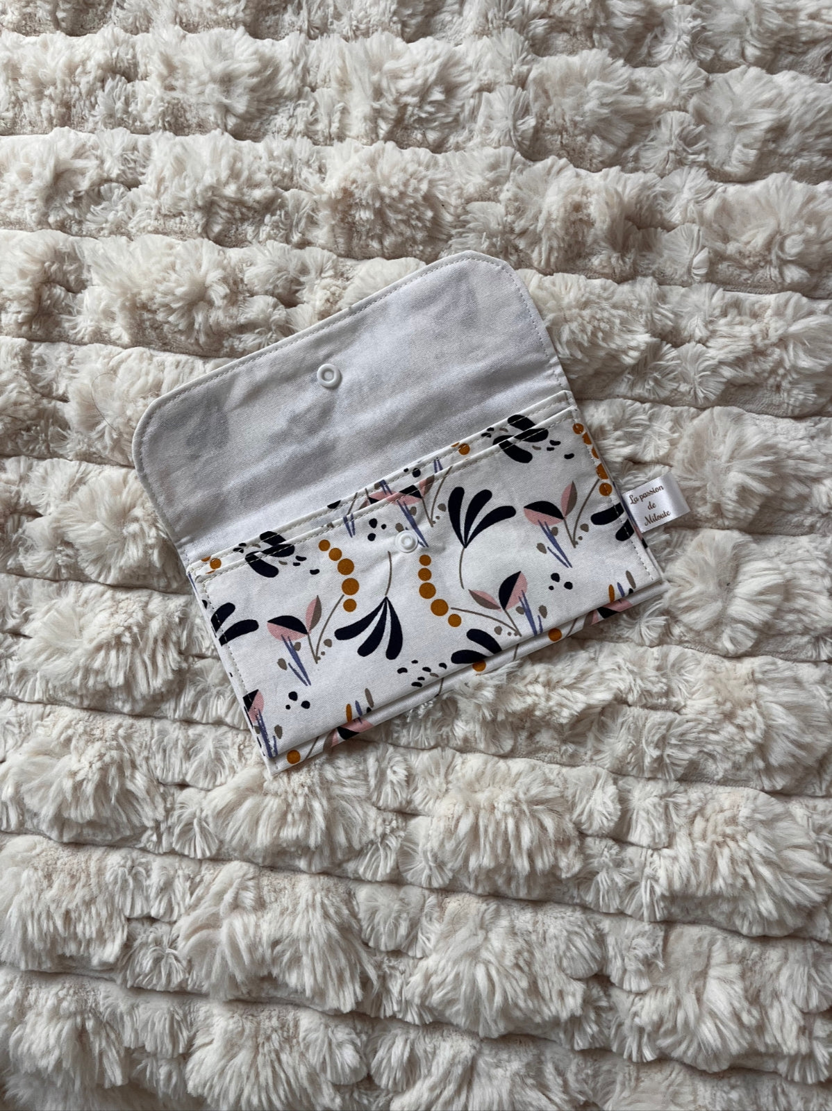 Pochette multi fonctions - Modèle Framboisine