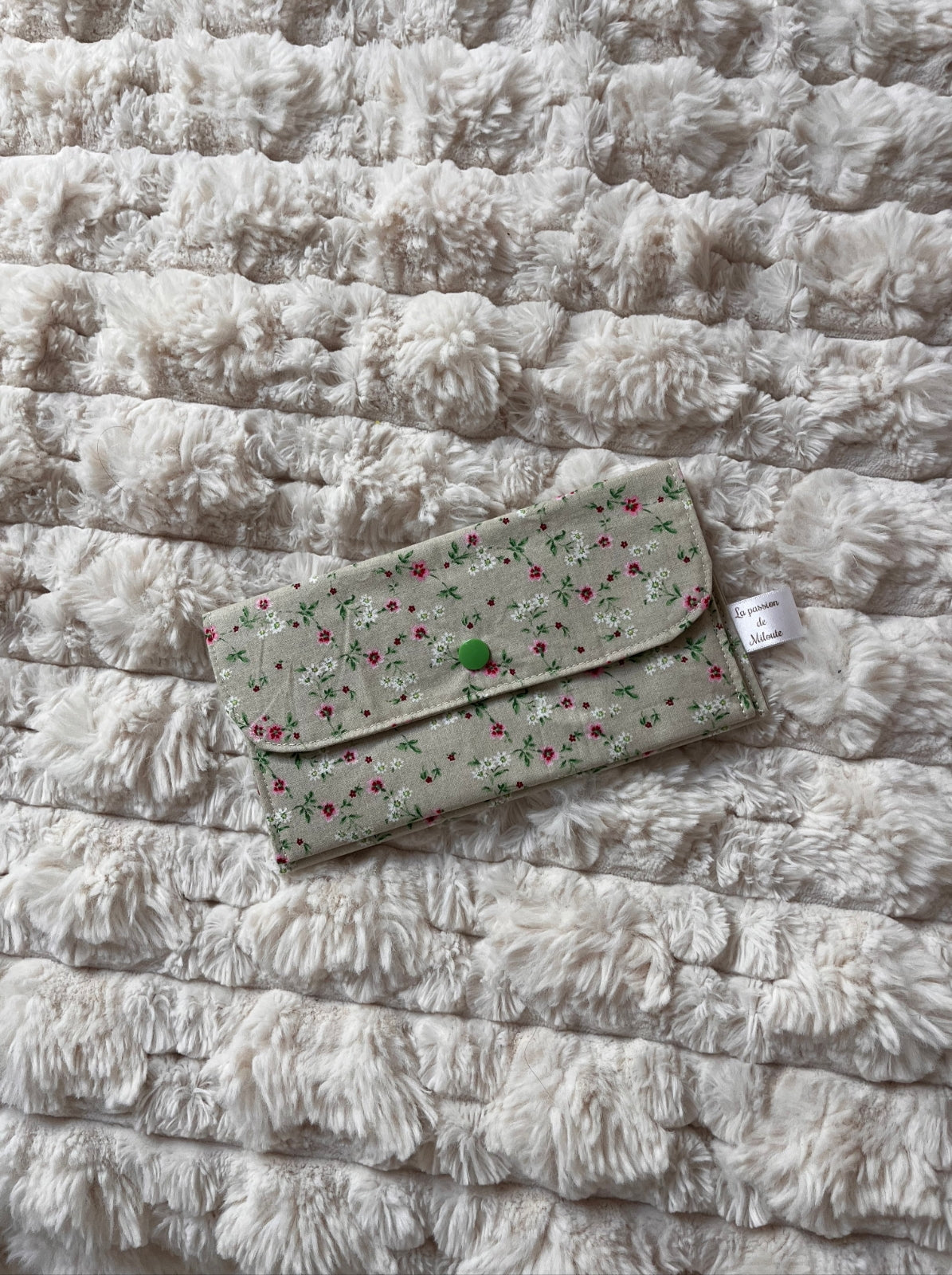 Pochette multi fonctions - Modèle Framboisine
