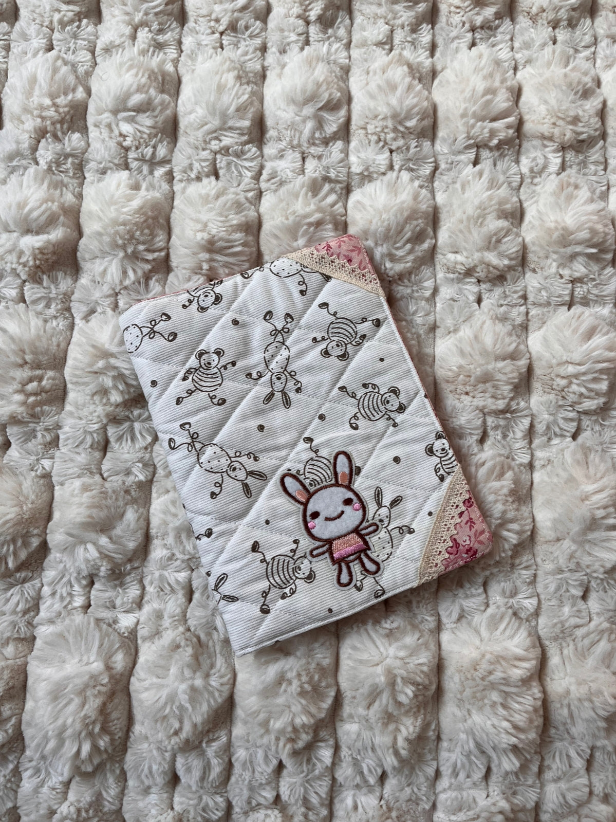 Protège carnet - Modèle Léontine