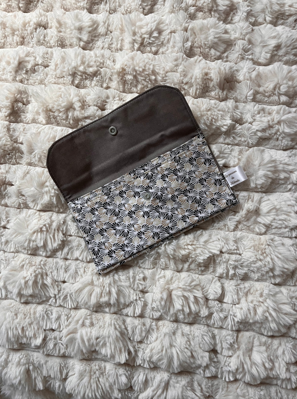 Pochette multi fonctions - Modèle Framboisine