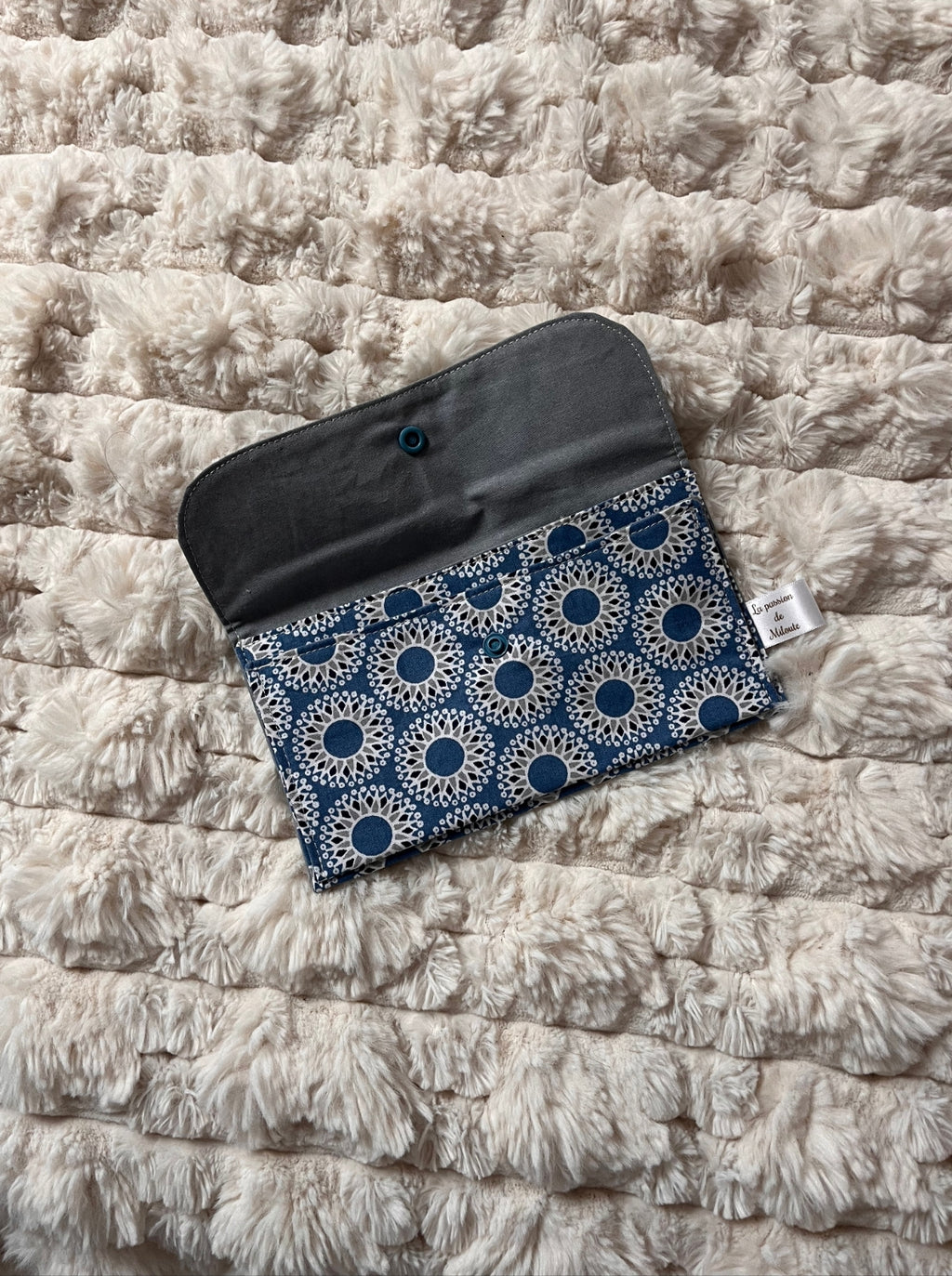 Pochette multi fonctions - Modèle Framboisine