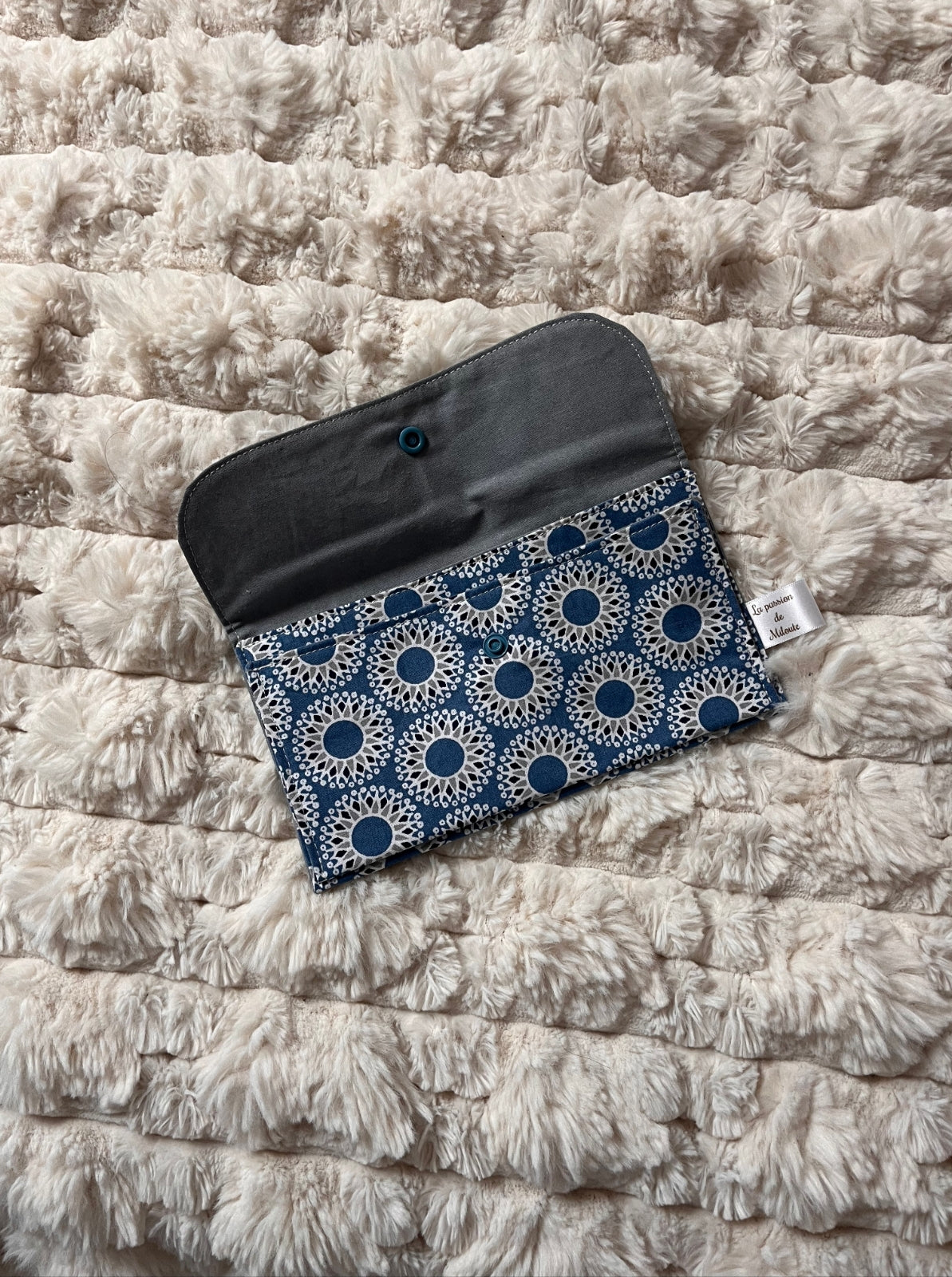 Pochette multi fonctions - Modèle Framboisine